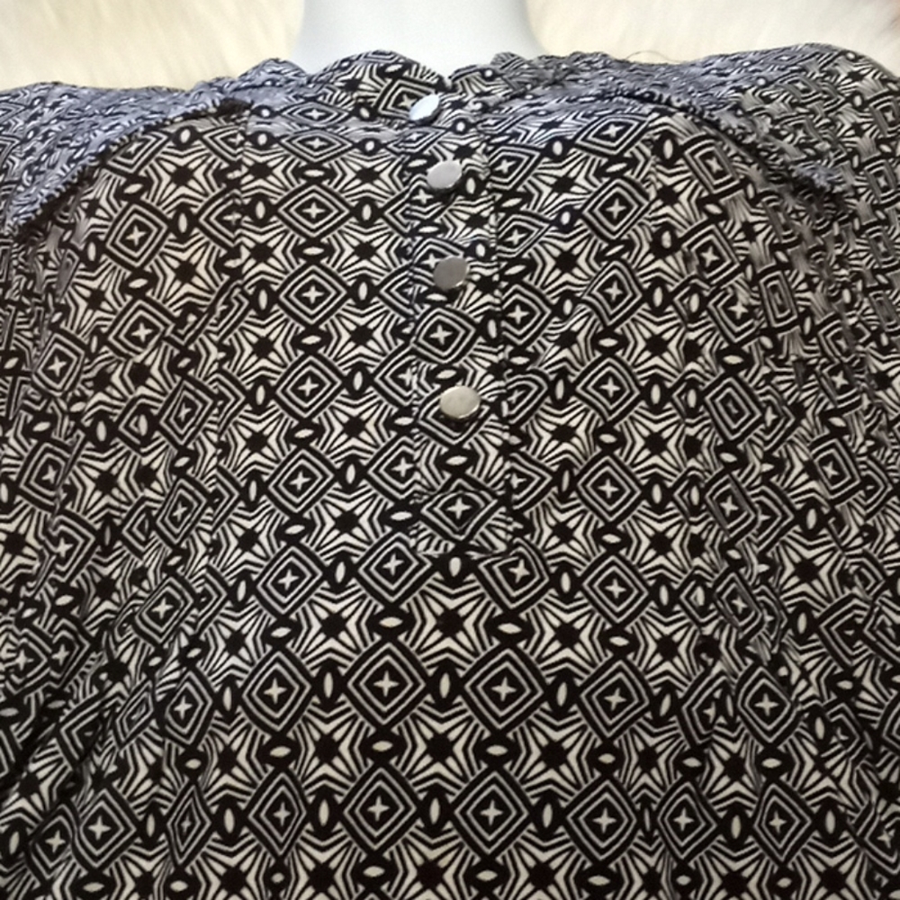 Dress Barn Printed Blouse - Picture 13 of 14